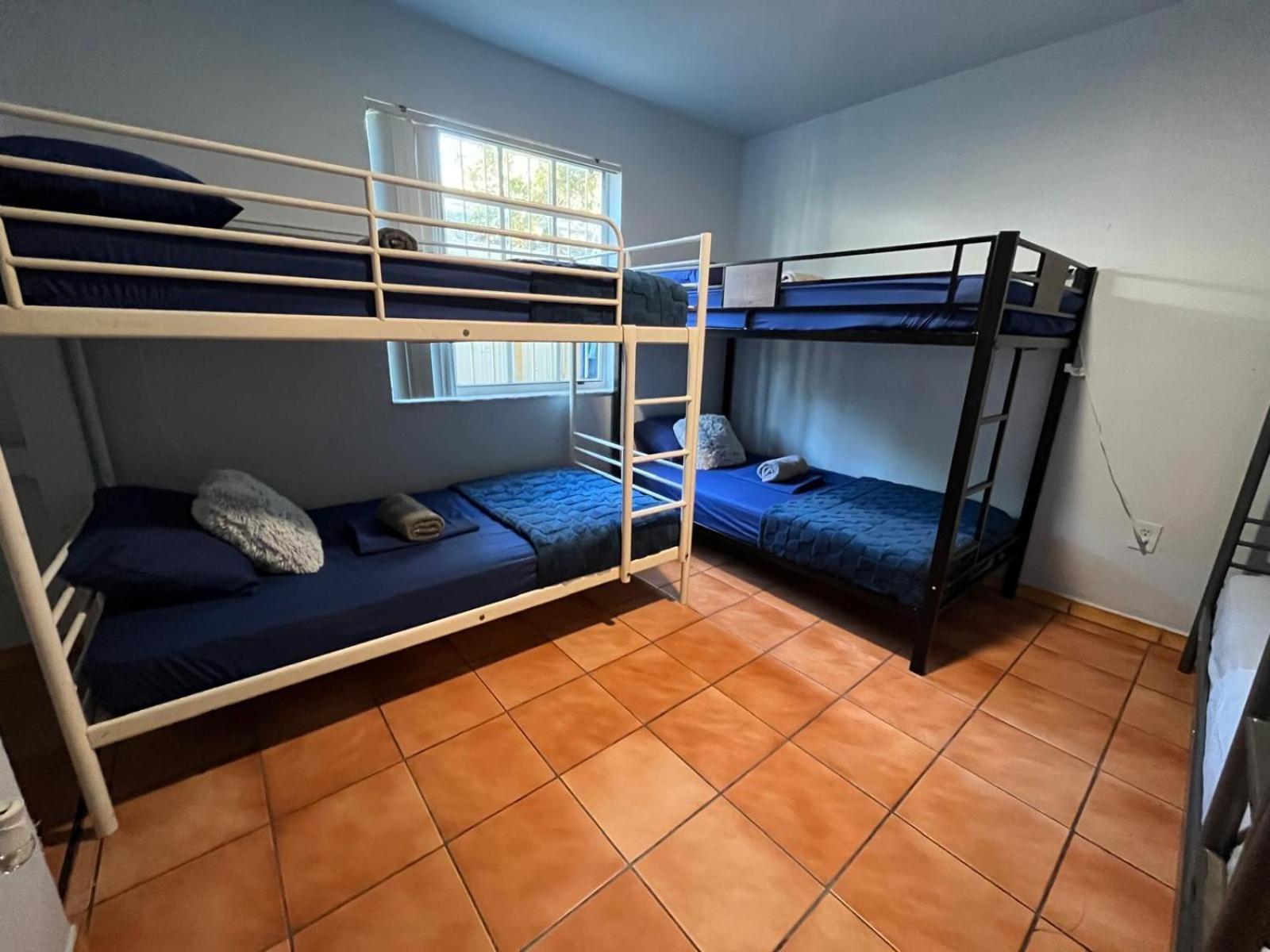 Beds & Sheets Little Havana ไมอามี ภายนอก รูปภาพ